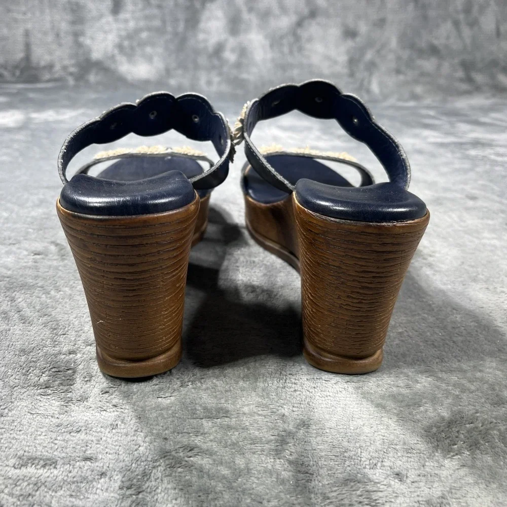 Italian Shoemakers Platform Wedge Sandals Size 10 Blue Wide straps Open Toe Shoe